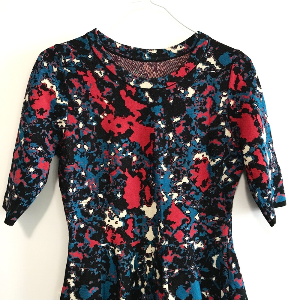 Floral Patterned Dress - Picture 2 of 10